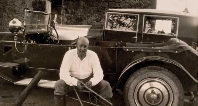 1.	Olaf Frederick Gollcher with his car