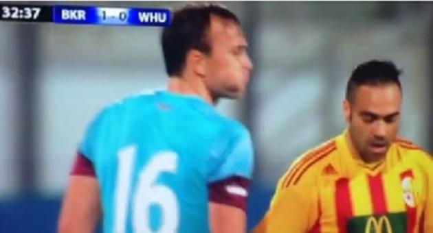 West Ham United v Birkirkara: Mark Noble makes fun of Fabrizio Miccoli's  weight with 'puffed cheeks' gesture during Birkirkara v West Ham