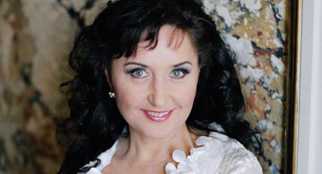 Elena Mosuc 