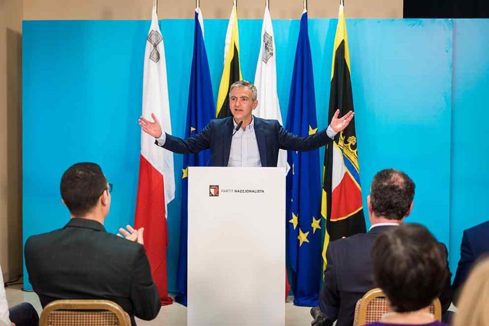 ?Let us all unite behind the Maltese flag to fight corruption,’ Busuttil appeals - The Malta Independent