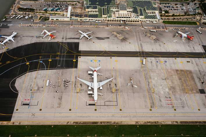 České aerolinie obnovují provoz na Maltě a začal plán obnovy turistiky