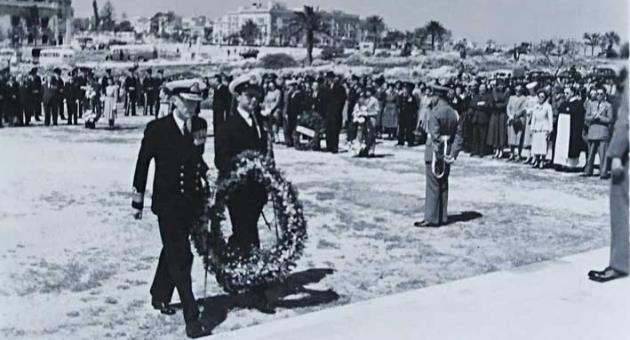 Flag Officer Malta, Rear Admiral J. S. Salter, DSO, OBE, lays a wreath at the Malta Anzac Day service, organised by the 78 (F) Wing and the Malta Anzac Committee