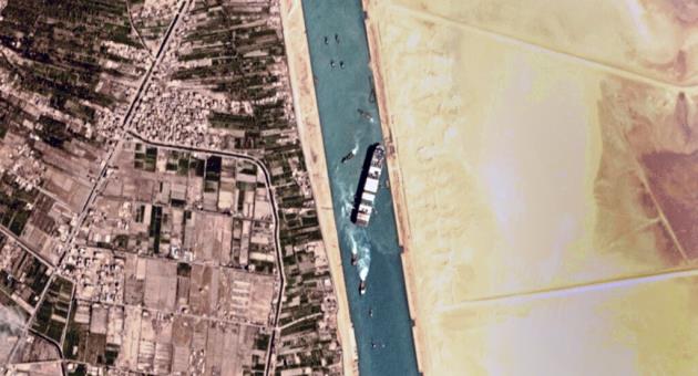 container ship set free