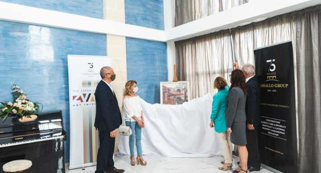 Charlo Bonnici, chairperson of Zvart, the artist, Natalie Briffa Farrugia, Roberta Agius, manager at Casa Arkati and Nazzareno Vassallo during the unveiling of the painting