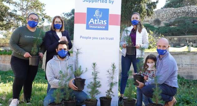 The volunteers of Team Atlas at Wied ta’ Baqqiegha, ready to get their hands dirty!