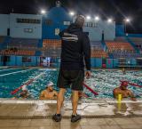 Keith Scott Grima, recently-appointed Head Coach of Barracudas, holds a training session for the team’s senior players in mid-October at the National Swimming Pool at Tal-Qroqq Sports Complex. (photo by Monika Keszthelyi)