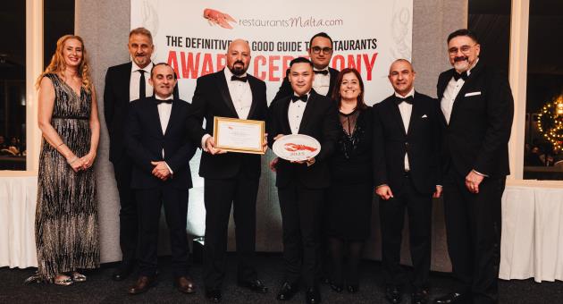 Top Overall winner with Lisa Grech – DGG Managing Director and sponsors Global Payments, Malta Food Agency and VisitMalta and Continental Purchasing