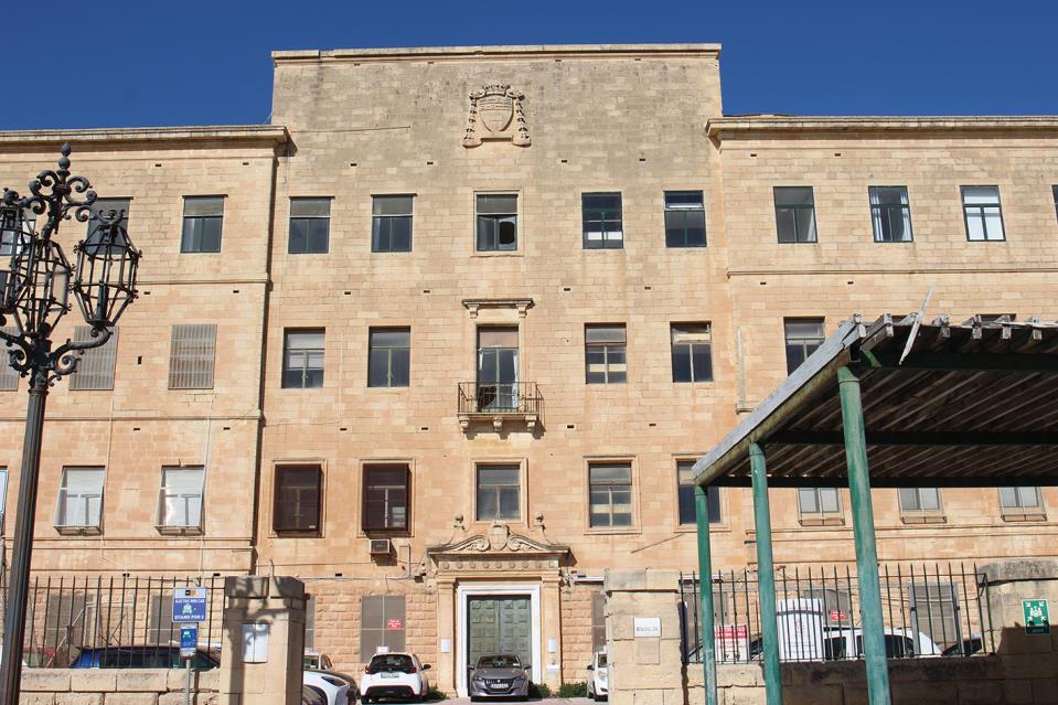 Court reinstates Valletta Luxury Projects as winner of Evans Building concession