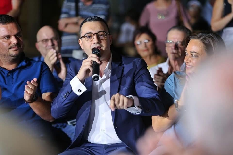 111億ユーロの負債：「お金はどこへ行くのか」PN国会議員が問う